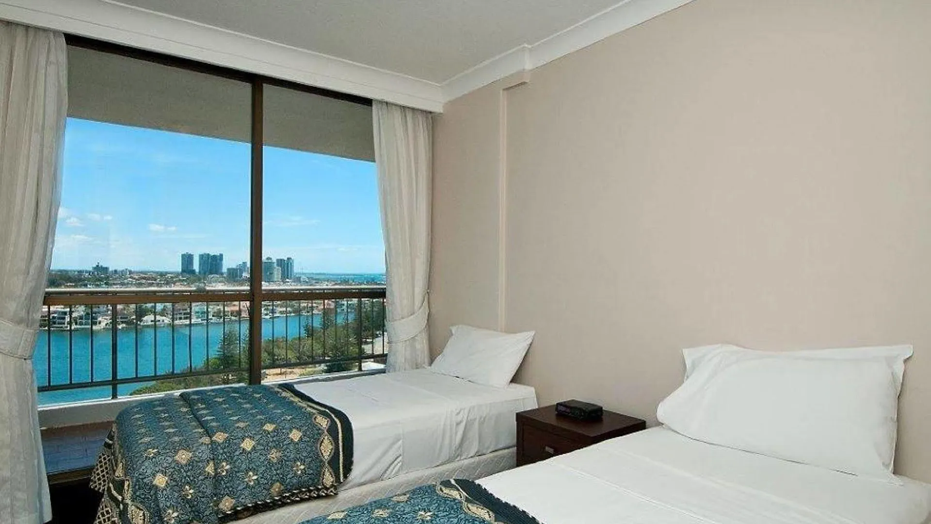 Spectrum Holiday Apartments Gold Coast Australia